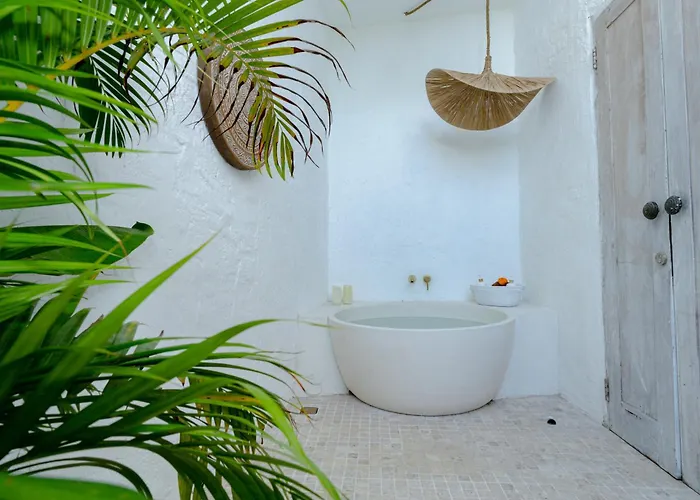 Gravity Boutique Hotel *