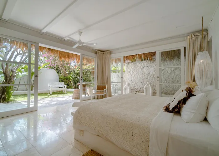 Gravity Boutique Hotel *